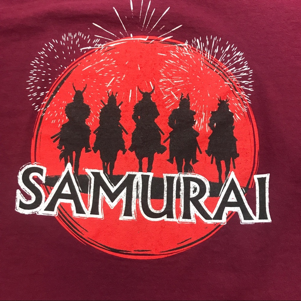 ❤️Samurai Graphic T-Shirt Med Fireworks Short Sleeve